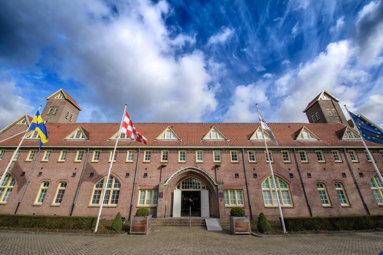 Onderwijshotel De Rooi Pannen Tilburg Buitenkant foto